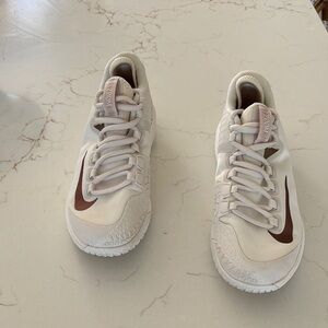 White NikeCourt Zoom Zero Women’s Athletic Shoes LikeNew Pickleball Tennis